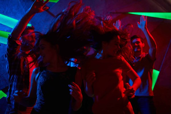 How Can Dynamic Stretching Improve Performance in Competitive Swimming?